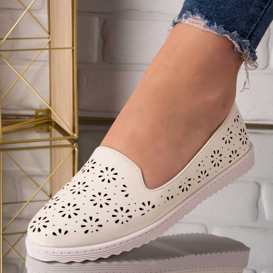 Pantofi dama din piele ecologica perforati albi jamila marimea 39