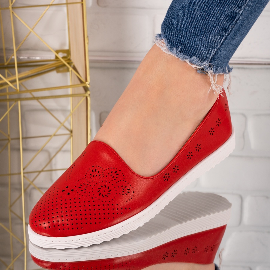 Pantofi dama din piele ecologica perforati rosu ivana marimea 40