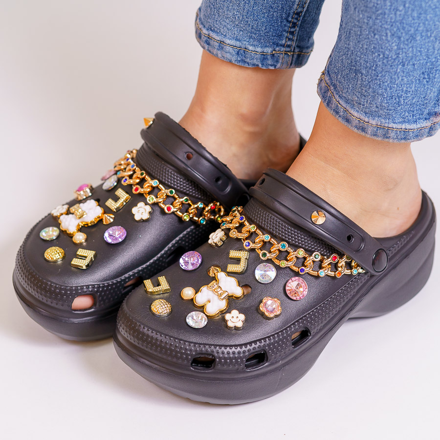 Papuci dama cu accesorii colorate Negri Bambina