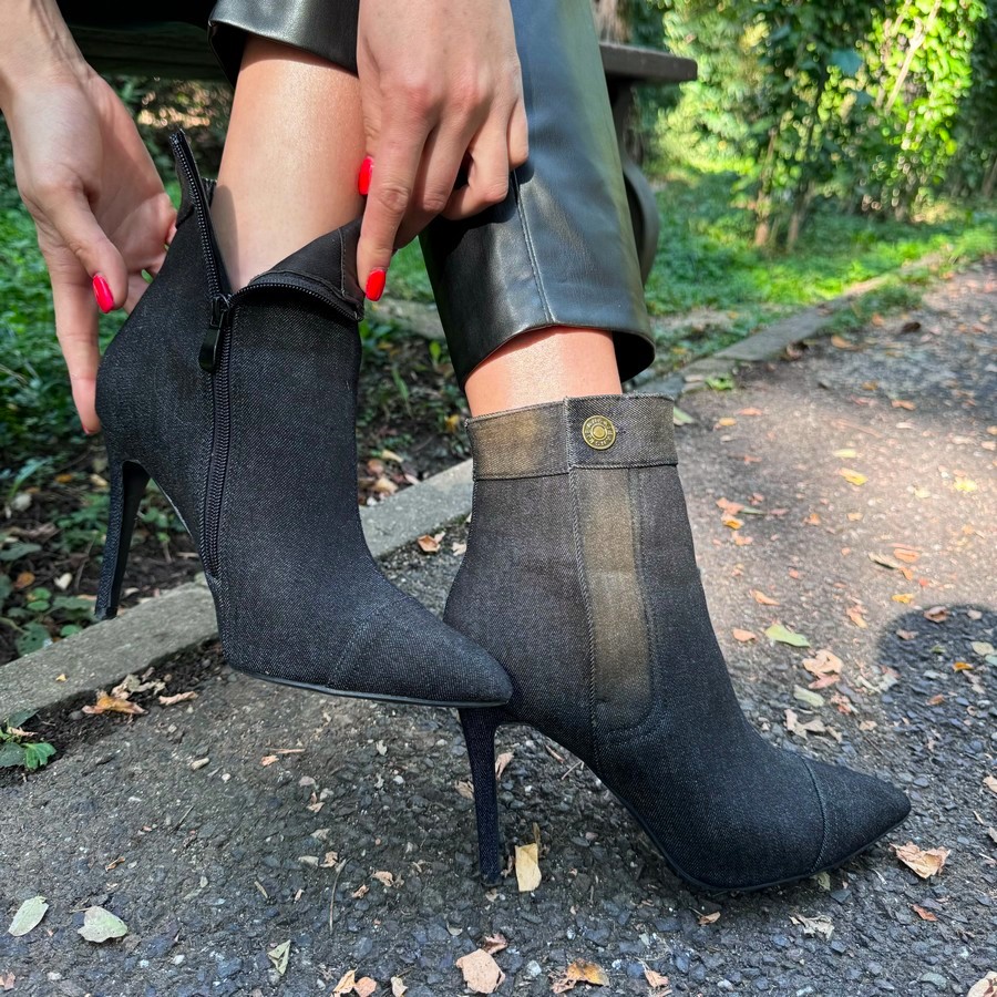 Botine dama cu toc subtire din textil Negre Alessia