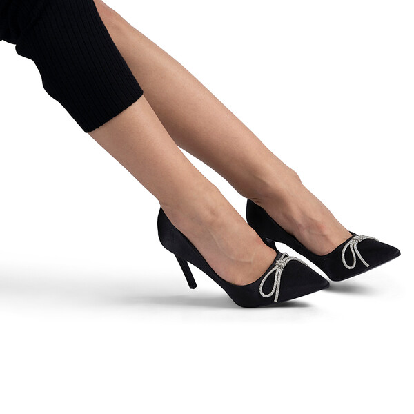 Pantofi dama cu toc subtire din material satinat cu funda decorativa Negri Ozana