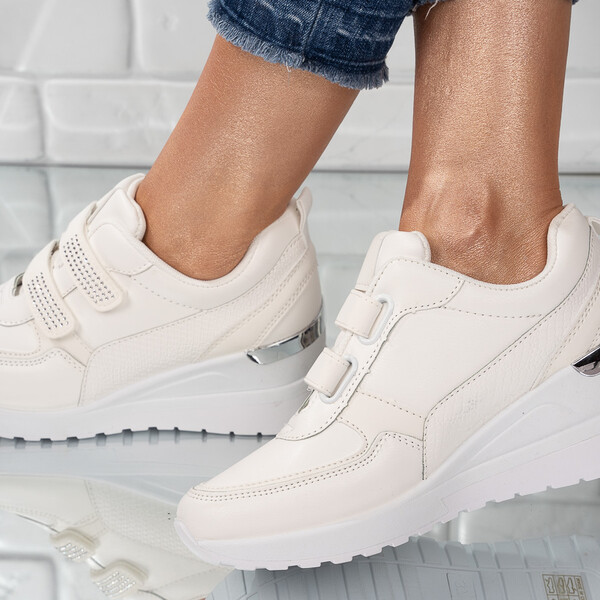 Sneakersi dama din piele ecologica cu scai Albi Alexandra