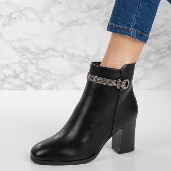Botine Riya